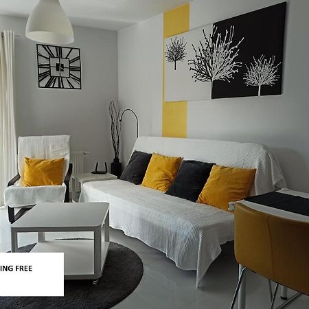 Apartament Maxi Poznań Esterno foto