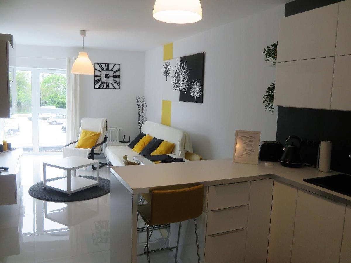 Apartament Maxi Poznań Esterno foto