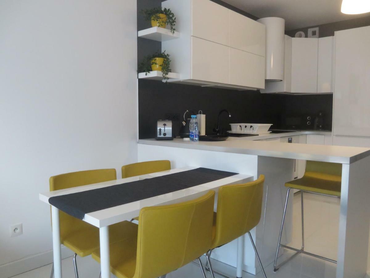 Apartament Maxi Poznań Esterno foto