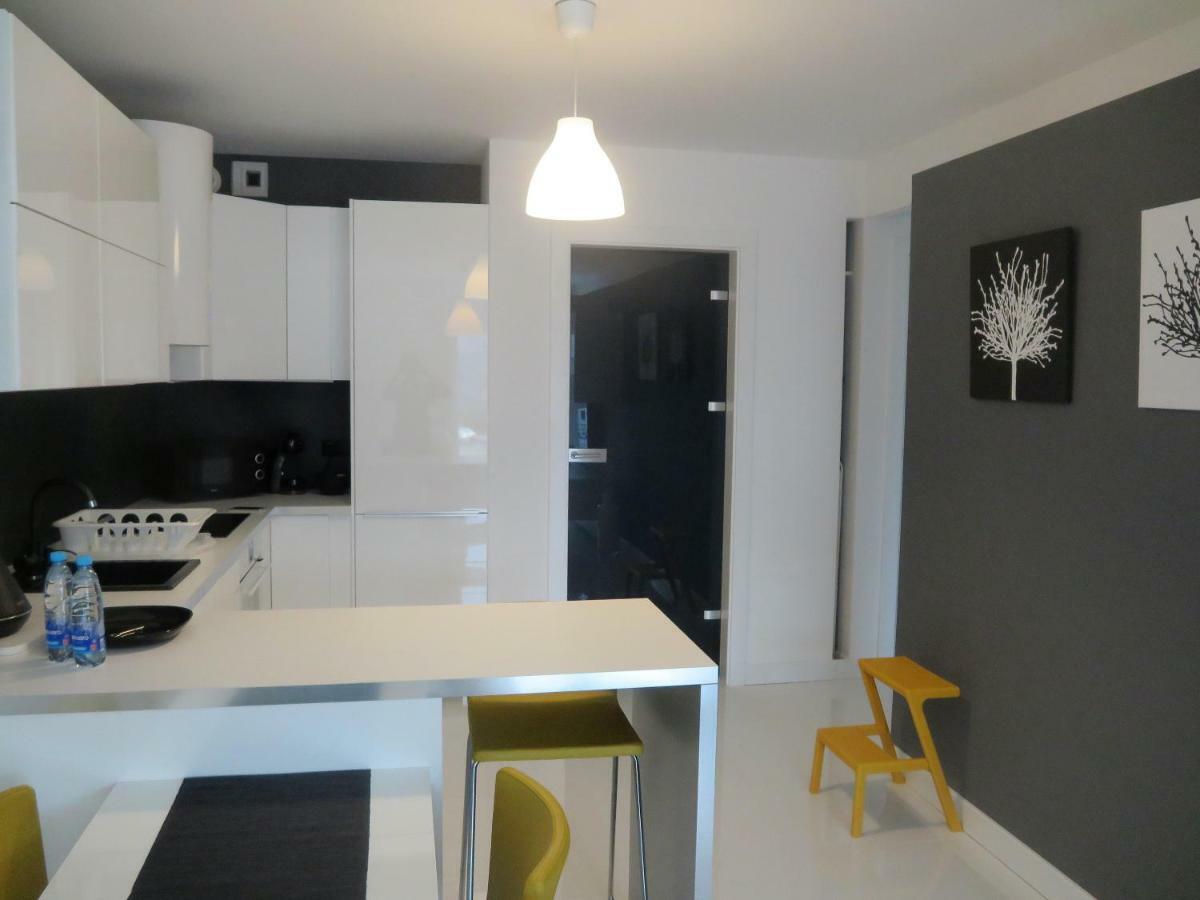 Apartament Maxi Poznań Esterno foto
